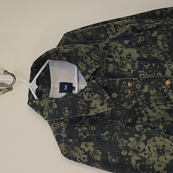 GAP Army Green Floral Camo Snap Button Festival Jacket - Picture 3 of 9